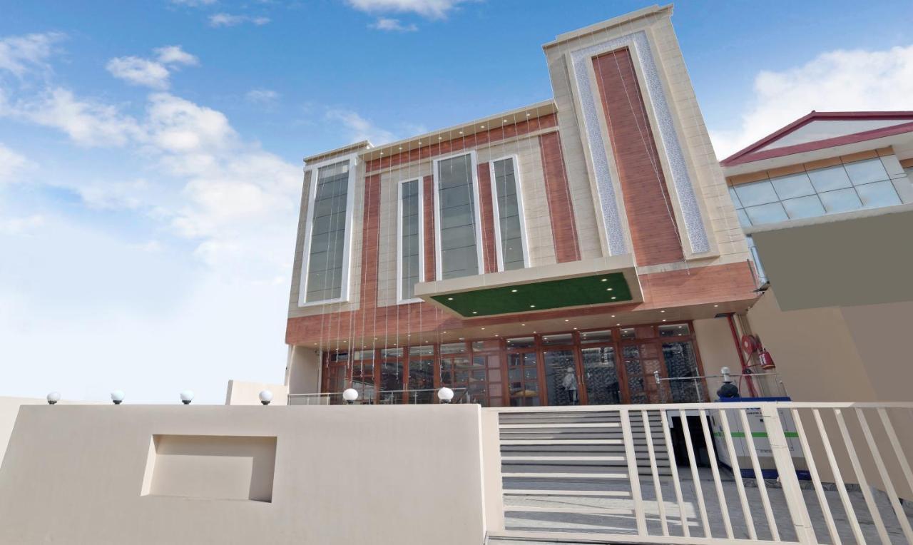 Hotel Treebo G K Residency Near Dehradun Railway Station Exterior foto